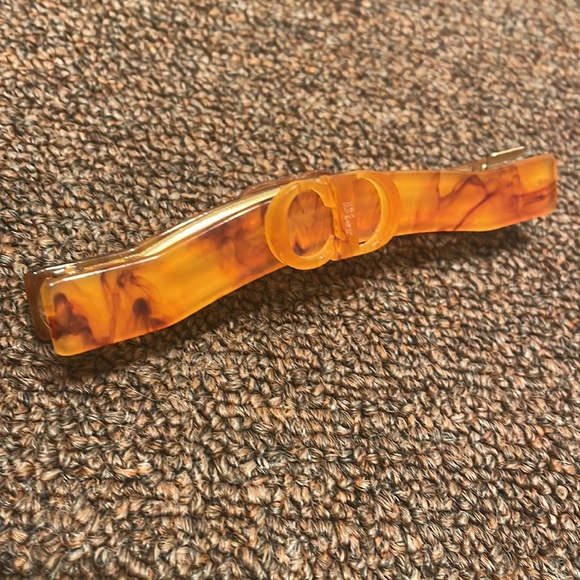 CHRISTIAN DIOR Tortoise Hair Clip - Picture 3 of 16